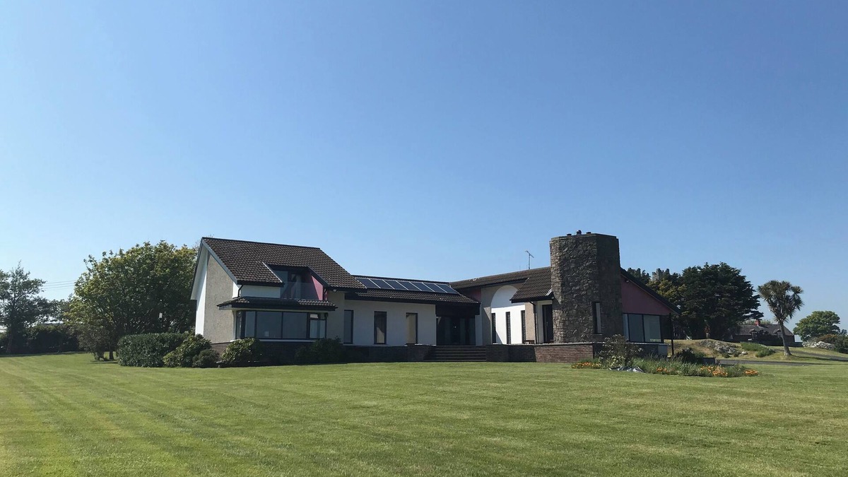 Downpatrick Villa | Castlepoint - Spectacular Villa with Sea Views and Beach Access