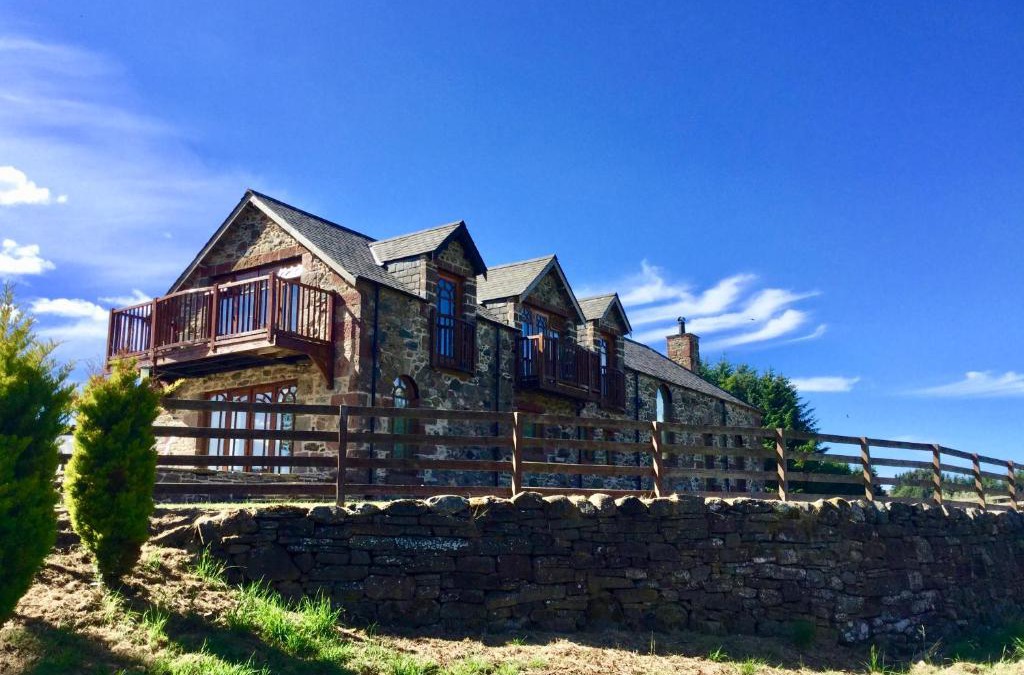 Kirriemuir House | Castleview @ Newton Steading Farm