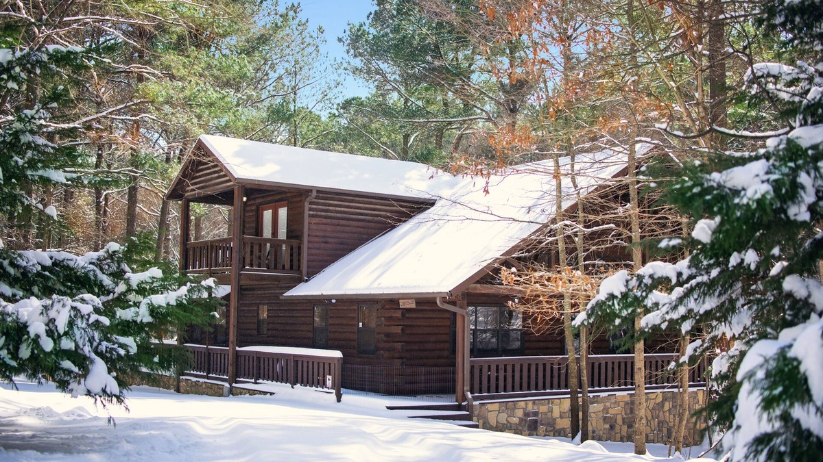 Broken Bow Cabin | Castlewood Trails at Beavers Bend near Broken Bow Lake