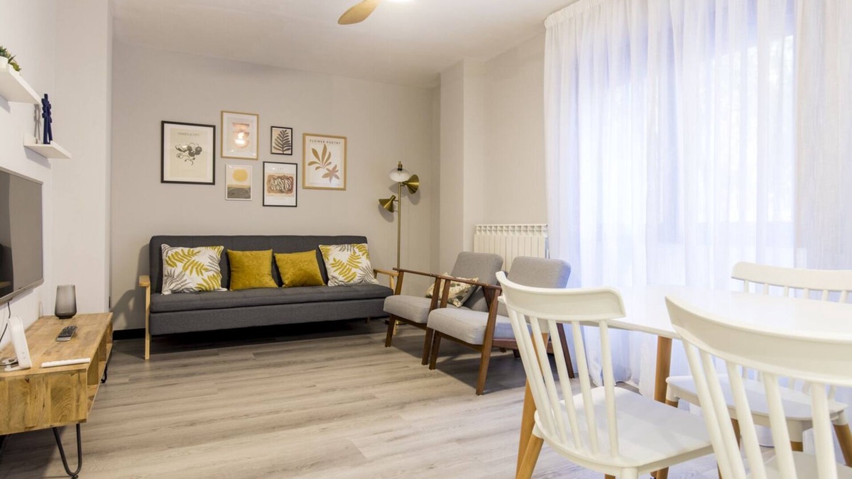 San Pablo Condo | Castrillo 4 Cozy Apartment