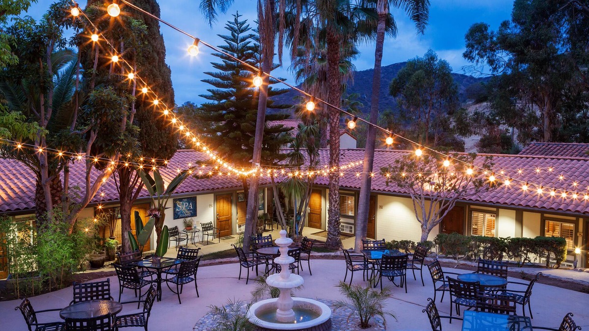 Avalon Hotel | Catalina Canyon Inn