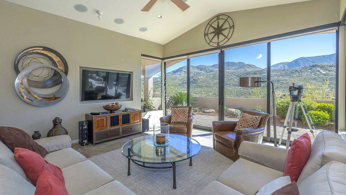 Saddlebrooke House | Catalina Mountain View and golf galore