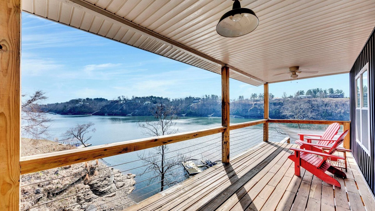 Cullman House | Catalina Retreat - Cullman Smith Lake