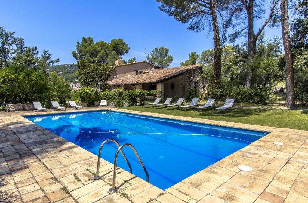 Castellar del Valles Villa | Catalunya Casas Heavenly Haven for 16 pax , 30km from Barcelona!