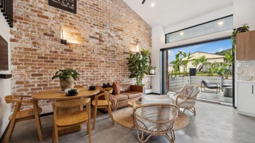 Coffs Harbour House | Catalyst Retreat - Stylish, Pets, Accessible, Sauna
