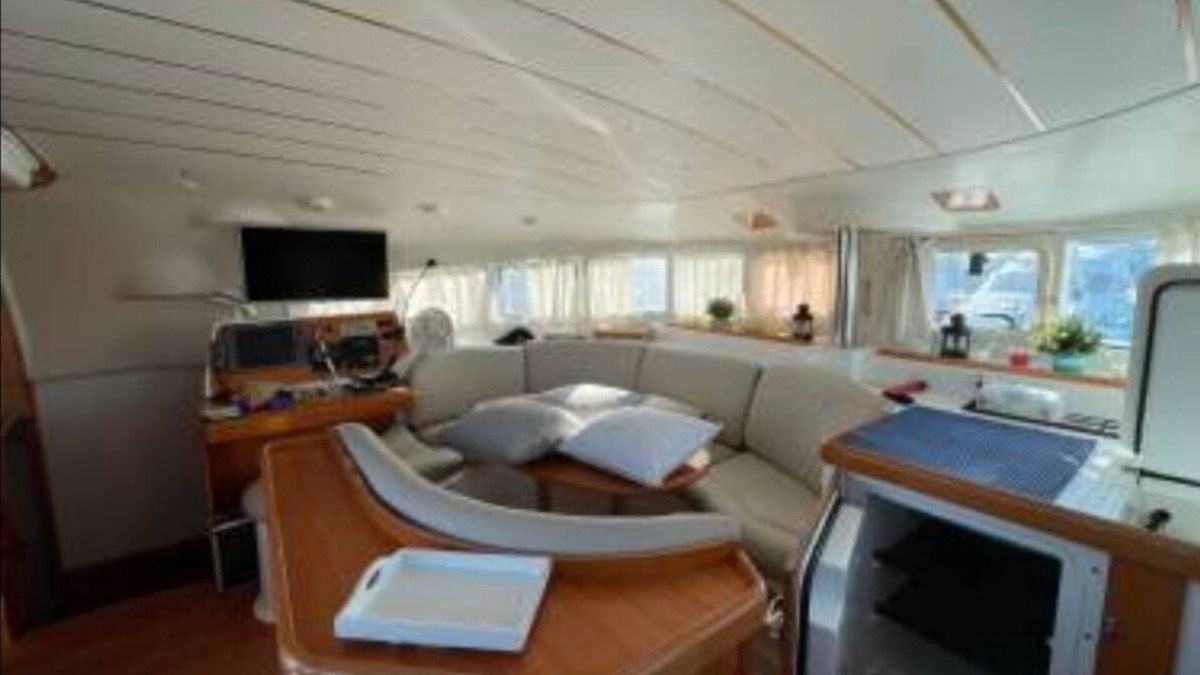 Pa'ofa'i Boat Rental | Catamaran Tout Confort