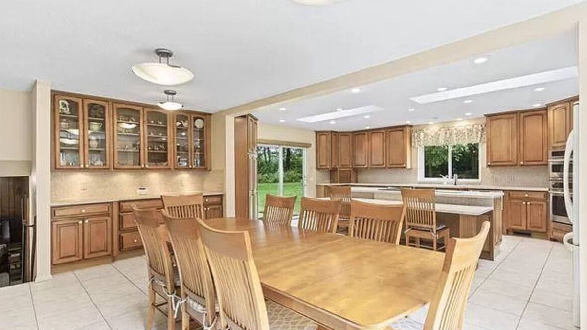 Gypsum House | Catawba Island House rental beside CIC & minutes to ferries, twin oast & orchard