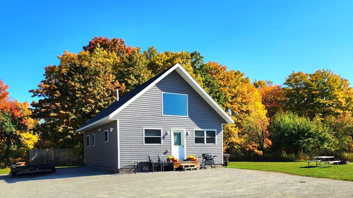Shingleton House | Catchin Crickets near Pictured Rocks and ATV Trails!