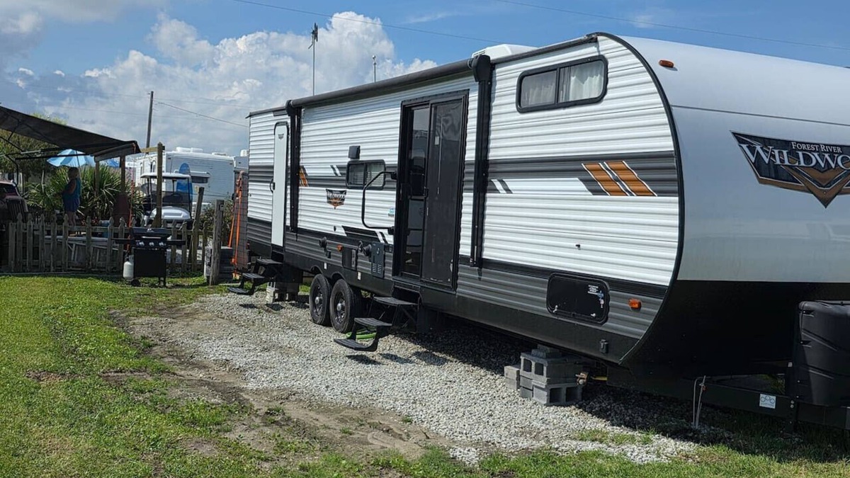Rogers Bay House | Catchin' Rays Camper NTB