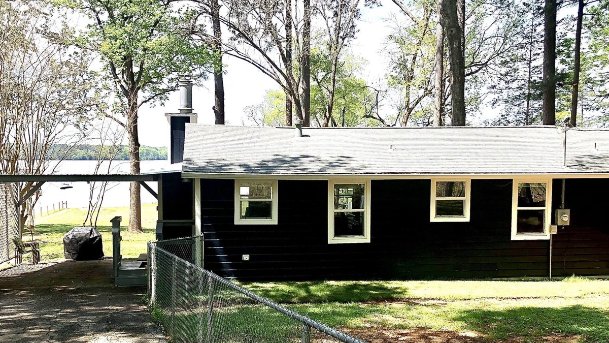 Laneville Cottage | Catfish Cove 2 bed/2 bath cottage on Lake Striker