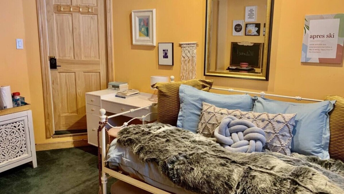 Highmount Apartment | Catskill Cabin Apres Ski