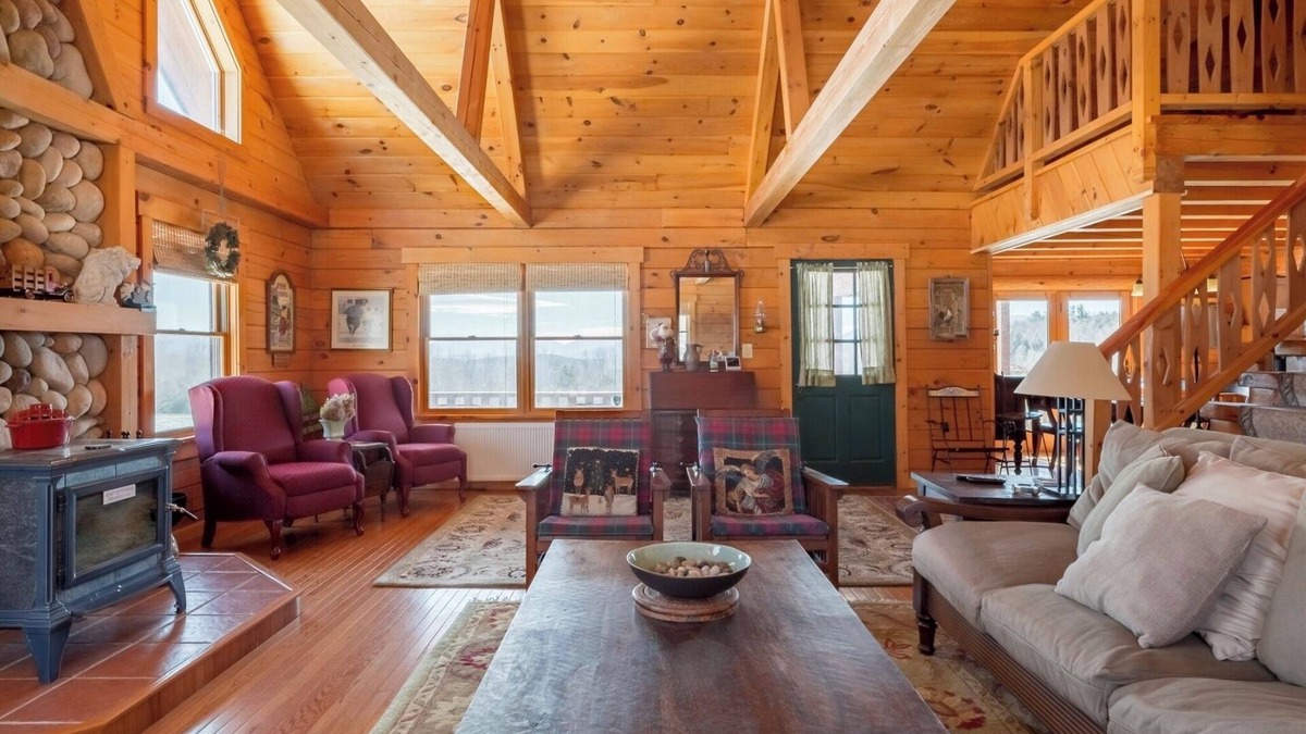 Prattsville House | Catskill Log Home Getaway
