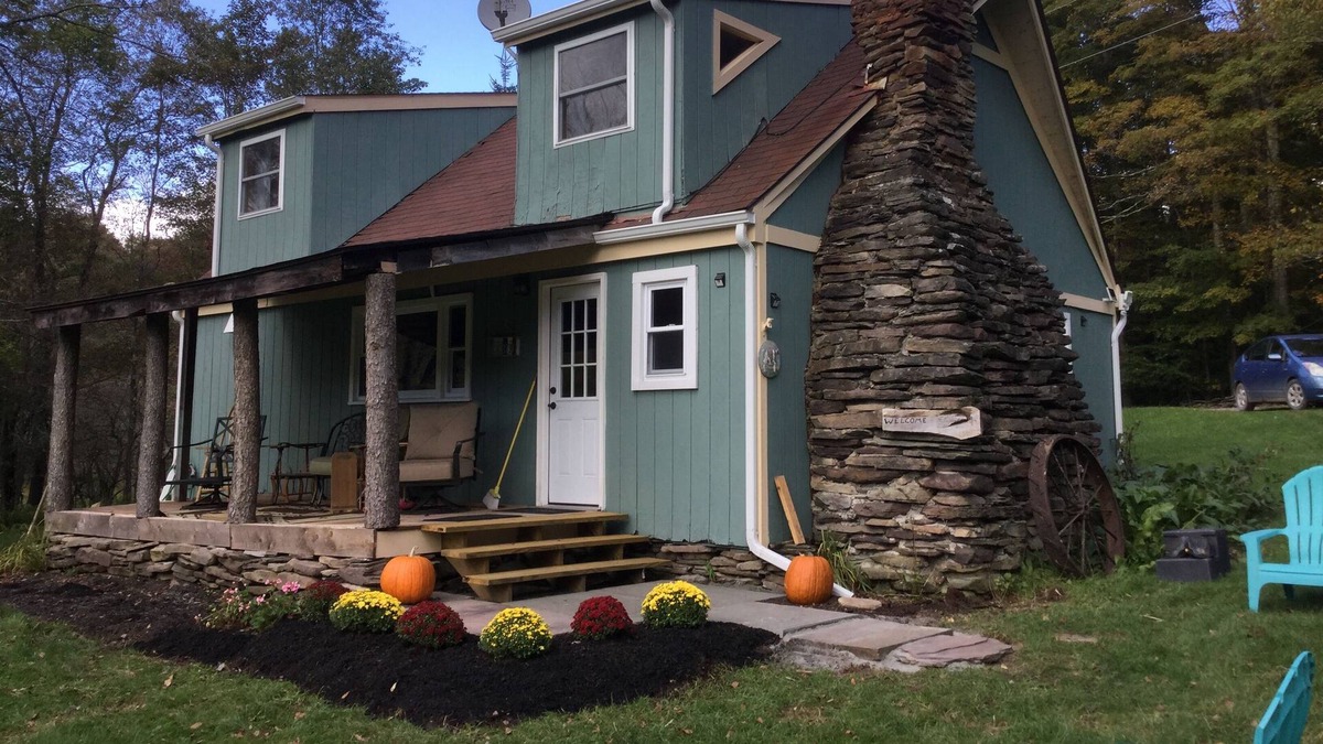Delhi House | CATSKILL MOUNTAIN HIDEAWAY. Enjoy a retreat in this tranquil setting.