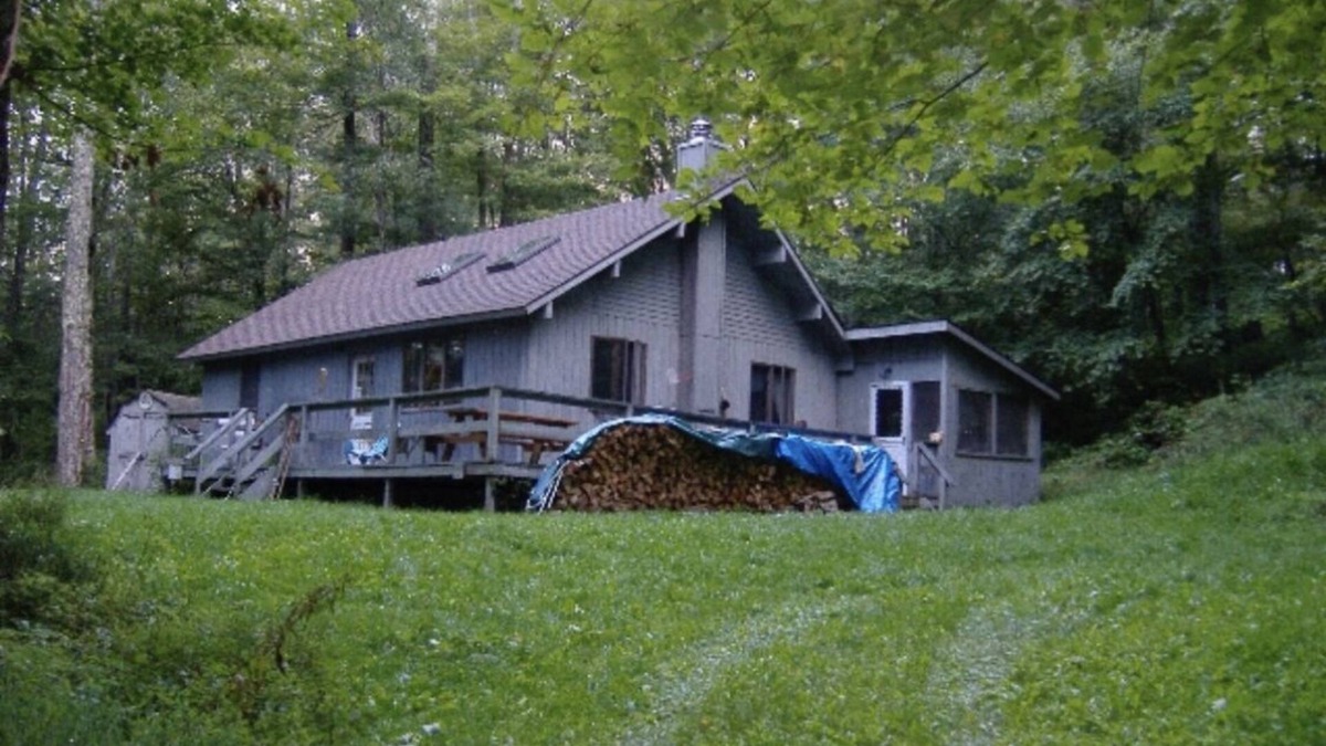 Andes Cabin | Catskill Mountains Lakeside Cabin in the Catskill Preserve