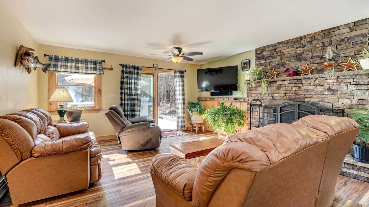 Hannacroix House | Catskills Getaway w/Hot Tub on 45 Acres!