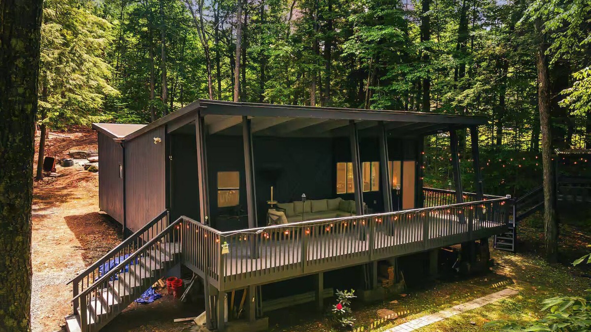 Monticello Cabin | Catskills Mid-Century Modern 2-bedroom in Monticello, NY
