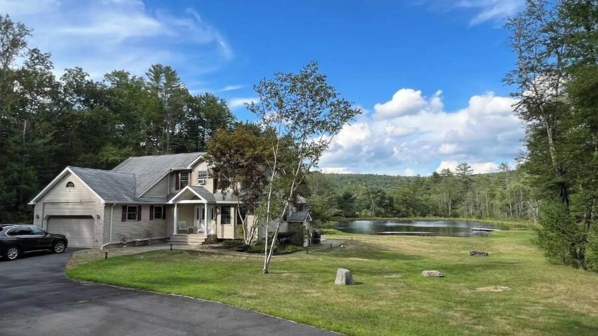 Barryville House | Catskills Oasis 3 bdr w/Private Lake on 50 Acres