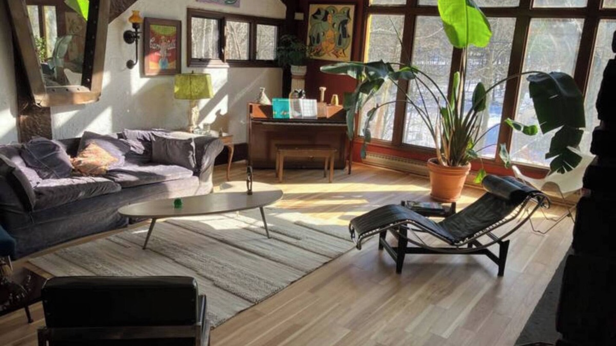 Fleischmanns Ski Chalet | Catskills Pop Art House