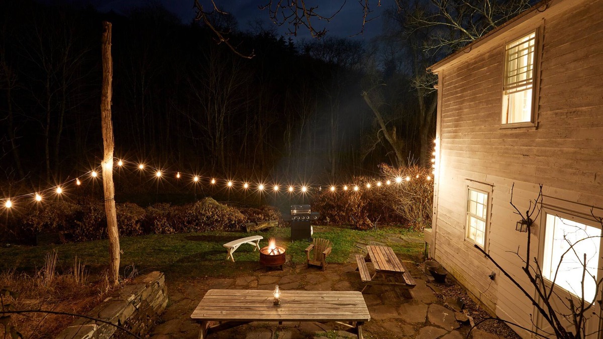 Rensselaerville House | Catskills retreat on 4.5 acres w/fully stocked kitchen and fire pit—Sleeps 9