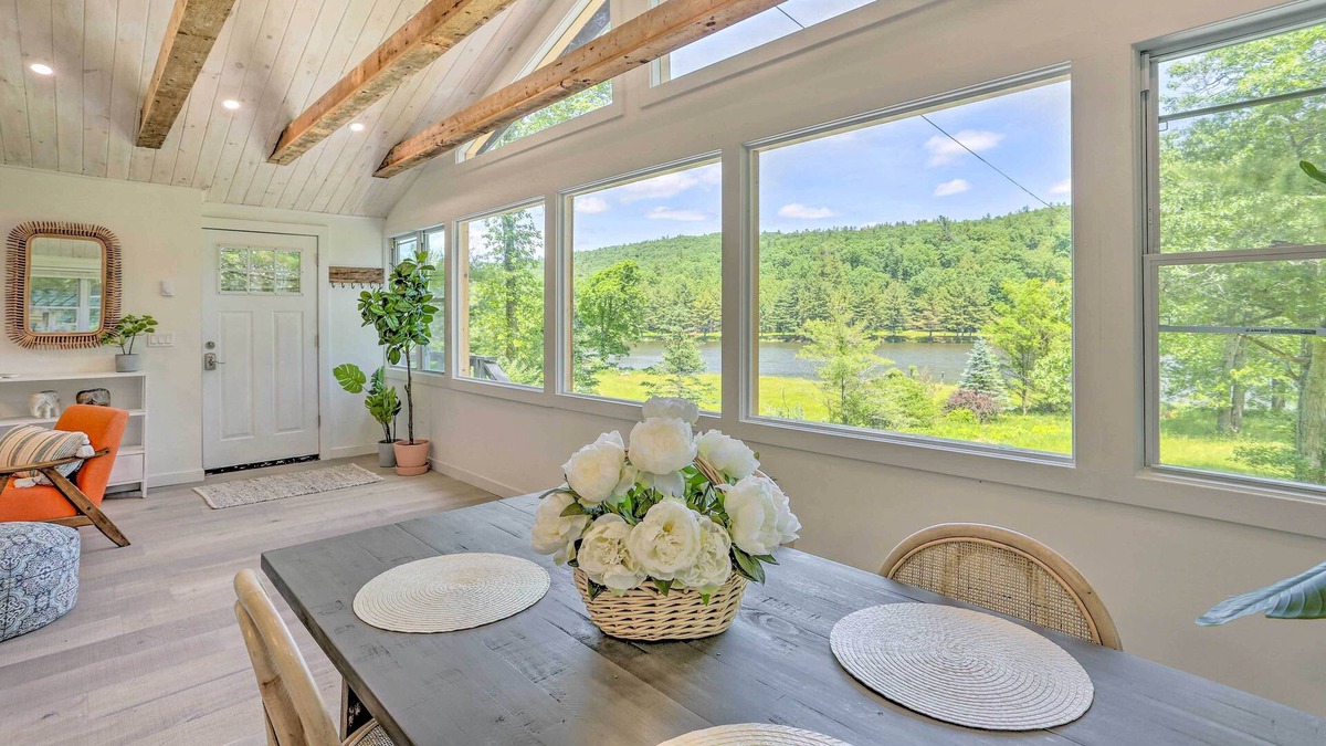 Narrowsburg Cabin | Catskills Sanctuary w/ Lake Access + Hot Tub