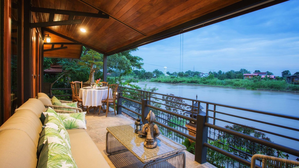 Ayutthaya Hotel | Cattani's Riverside Home