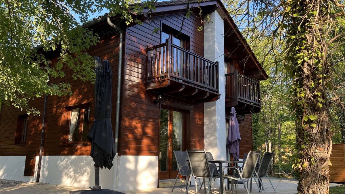 Lachapelle-Auzac Ski Chalet | Cattleya 4 stars nature in golf course