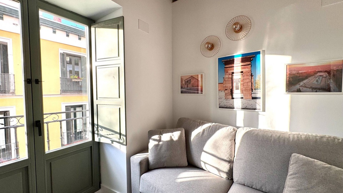Embajadores Apartment | CavaBajaSuites 304 TEMPLO DE DEBOD