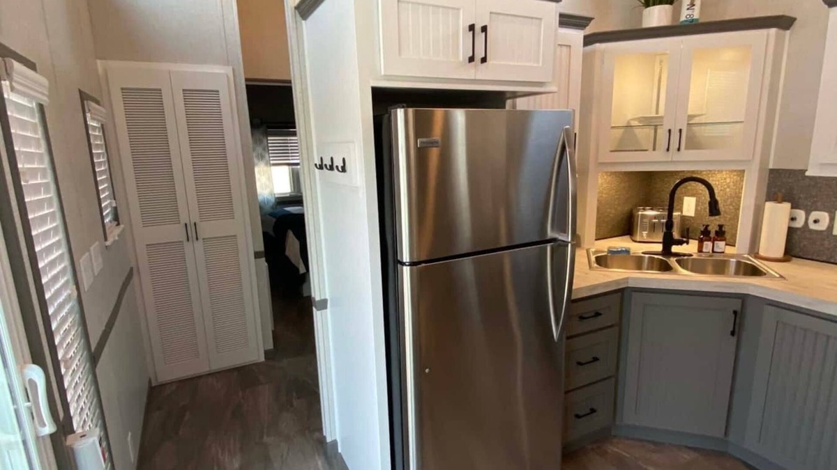 St. Maries House | Cave Bay Tiny Home 1 at Riverside Landing, **New property!**