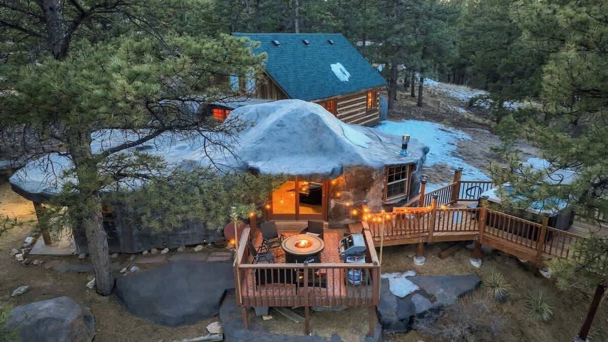 Florissant House | Cave Cabin |Hot Tub| Fire Pit | MTN Experience