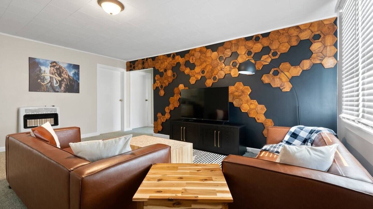 Cave City House | Cave City's Honeycomb Hideout