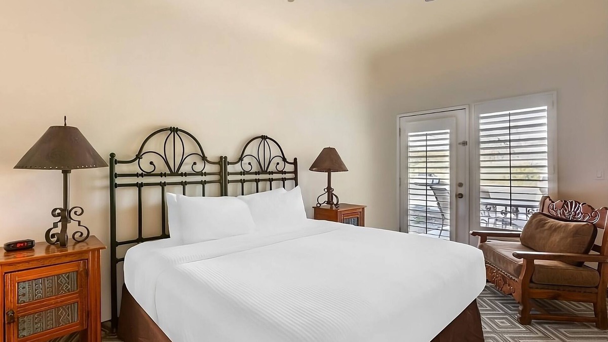 Cave Creek Hotel | Cave Creek Nature Stay! Swimming Pool, Free Parking, Full Kitchen!