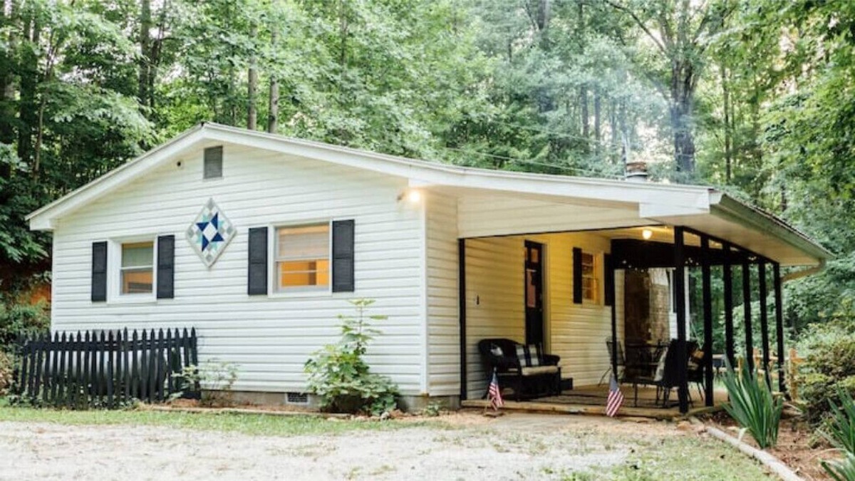Dahlonega Cottage | Cavender Creek Cottage - on Dahlonega Wine Trail
