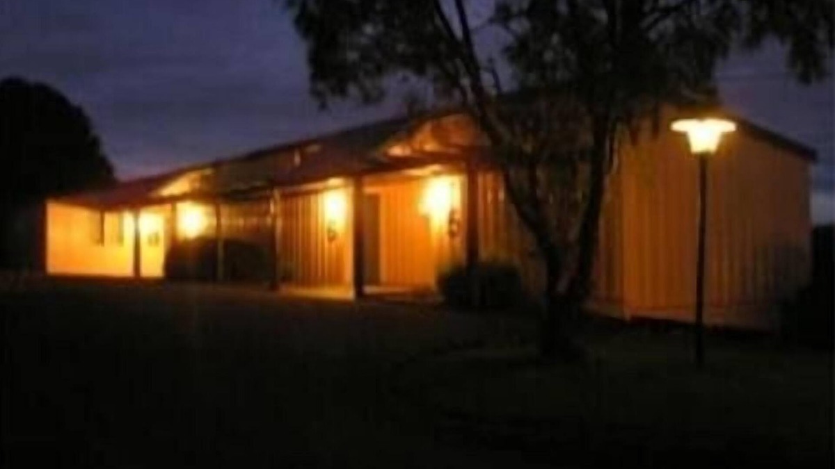 Hangatiki Hotel | Caves Motor Inn