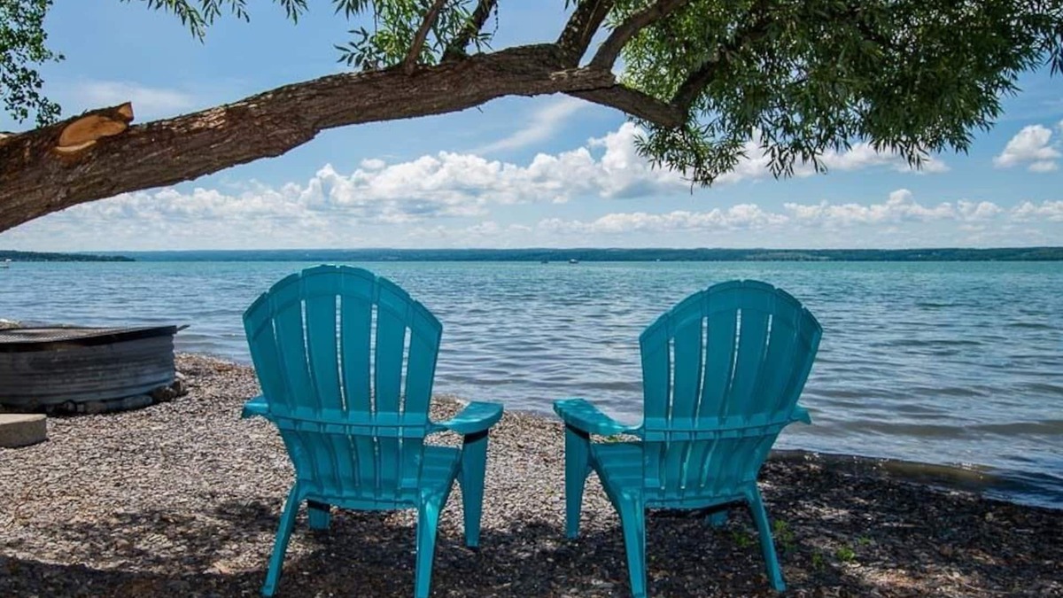 Town of Ledyard Cottage | Cayuga Sunshine: Luxury on Cayuga Lake. Close to Aurora!