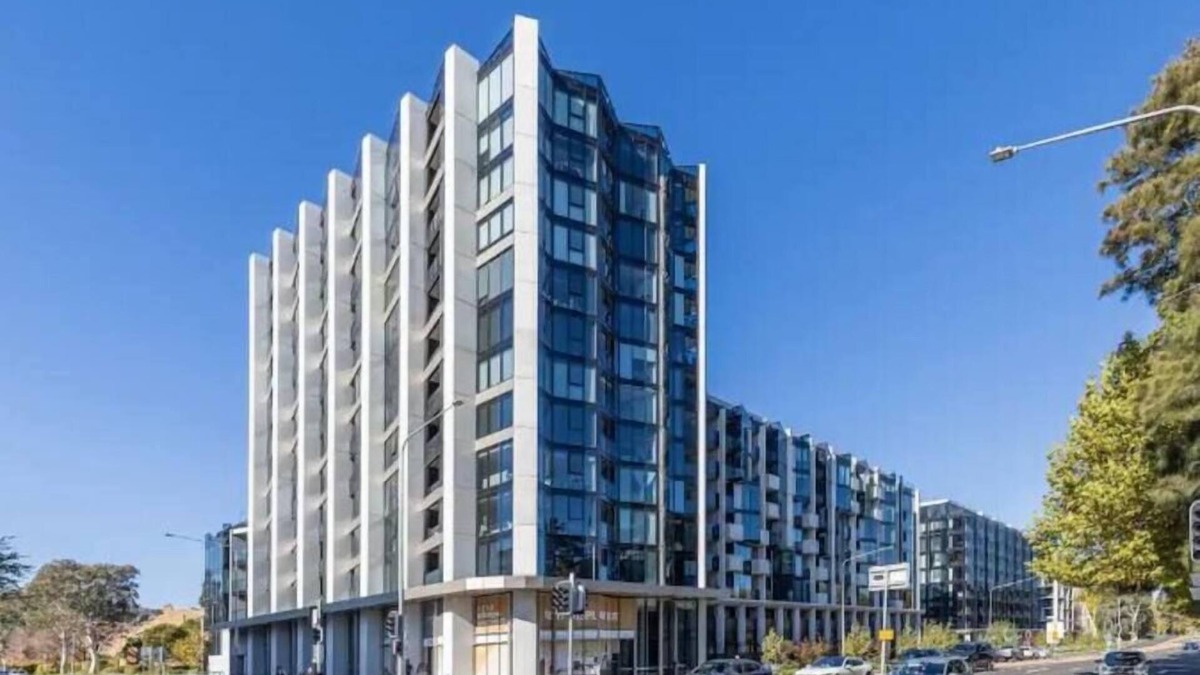 Reid Apartment | CBD | Pool | Sleeps 4 | Parking | Pets