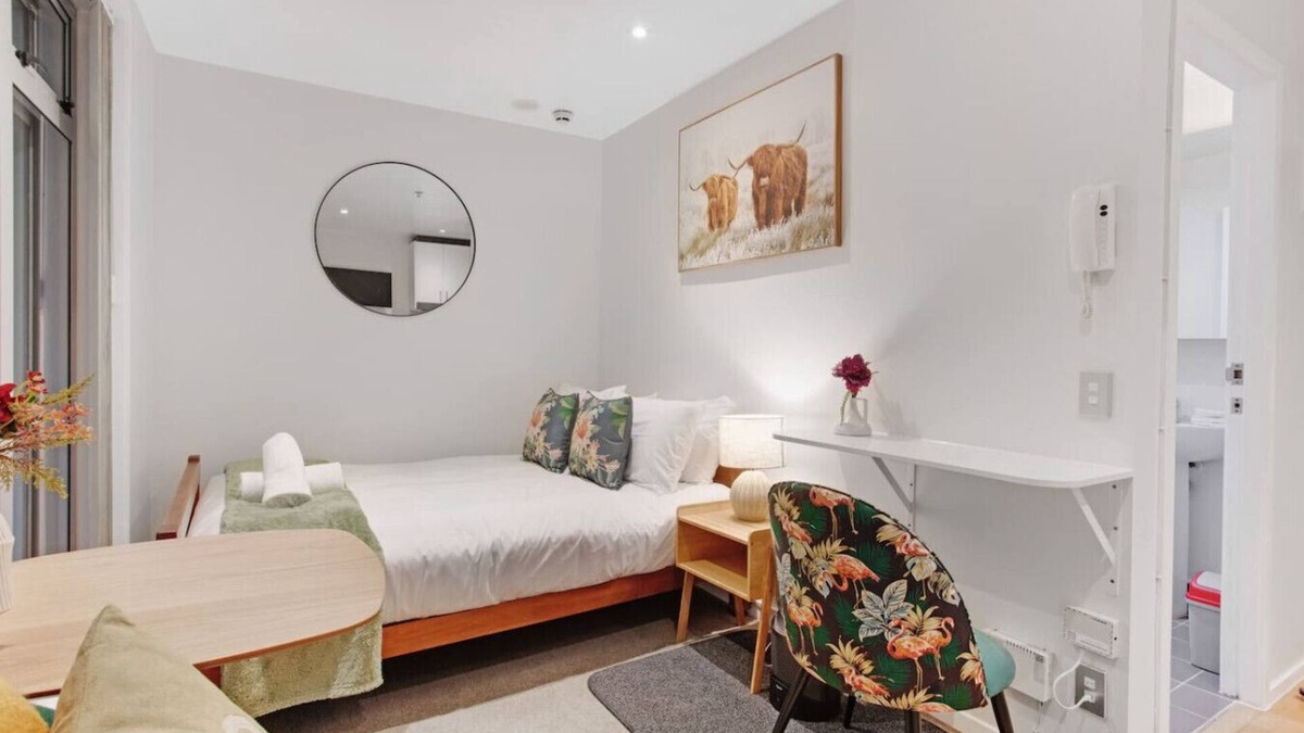Parnell Apartment | CBD Studio with Full Kitchen and Laundry