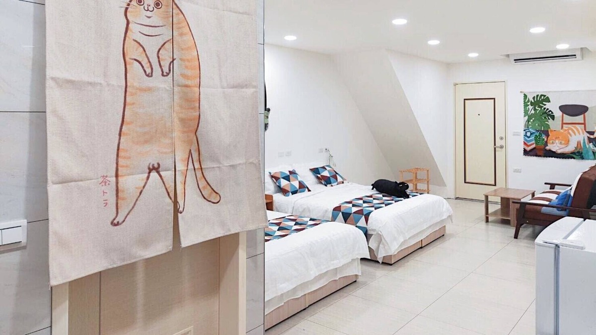 Wanhua Apartment | CC No.3 House /MRT 3 min walk/捷運3分鐘/近西門/全新裝潢/頂級衛浴/2-6人