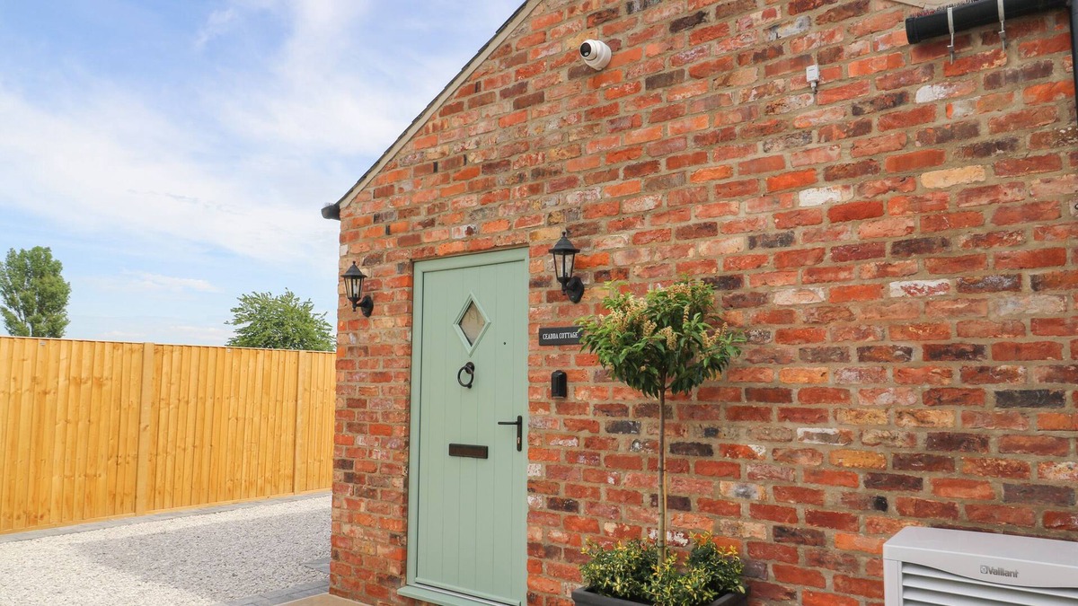 Selby Cottage | CEADDA COTTAGE, family friendly in Drax, North Yorkshire