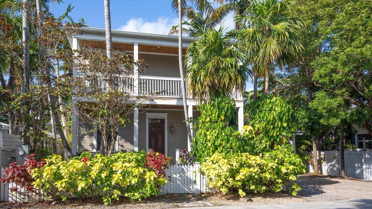 Old Town Villa | CEASAR'S PARADISE - A MODERN LUXURY RETREAT W/4+ Bedrooms/5.5 Baths