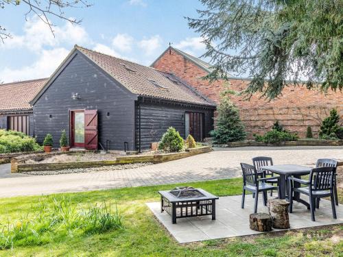 Banham House | Cedar Barn - Ukc5406