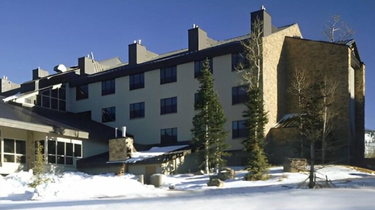 Brian Head Apartment | Cedar Breaks 1 bedroom Grand · Brian Head, Utah Ski Retreat.nGrand Suite.