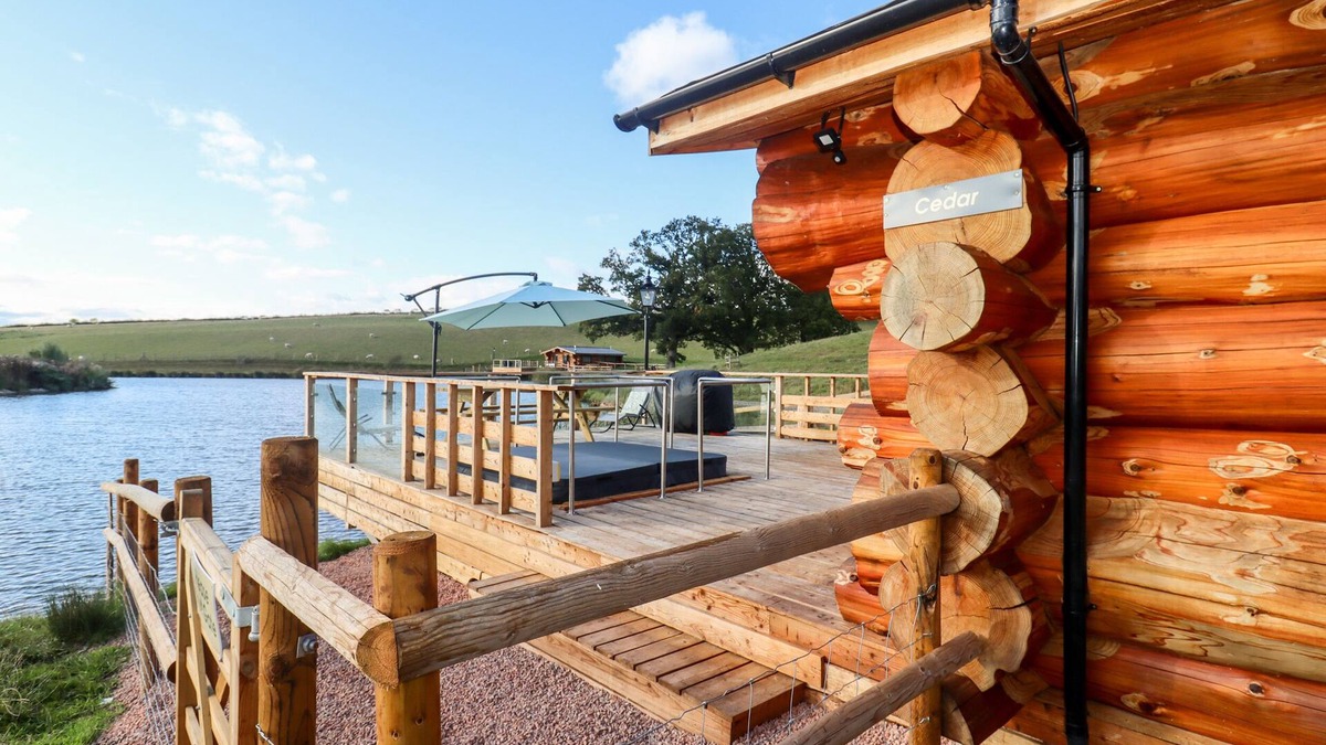 Upper Sapey Cottage | Cedar Cabin
