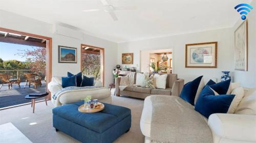 Canyonleigh House | Cedar Cottage
