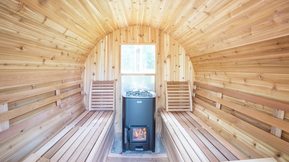 Melrude Cabin | Cedar Creek Retreat! Pet Friendly & 25 minutes away from Duluth