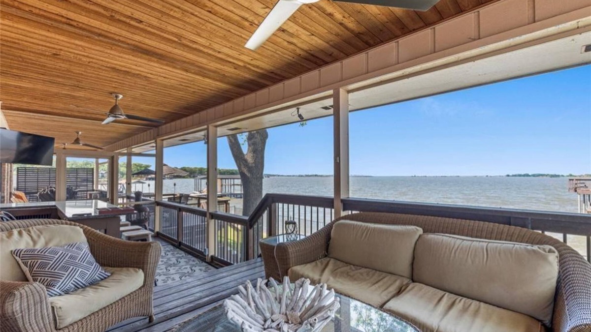 Seven Points House | Cedar Creek Serentity Shores Lake house