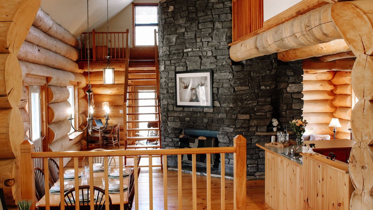 Prince Edward Cabin | Cedar Crest Lodge | Lake on the Mountain | PEC | Beach Access