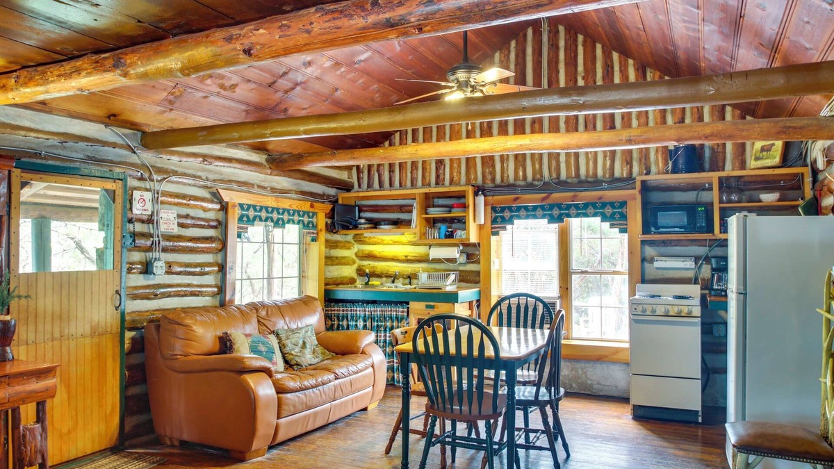 Davis Apartment | 'Cedar Falls Cabin 1' Near Arbuckle Mtn Trails
