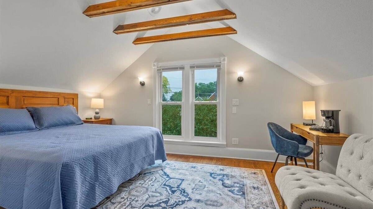 Cedar Falls House | Cedar Falls Gem: Vintage Home With Modern Comforts Near Historic Downtown!