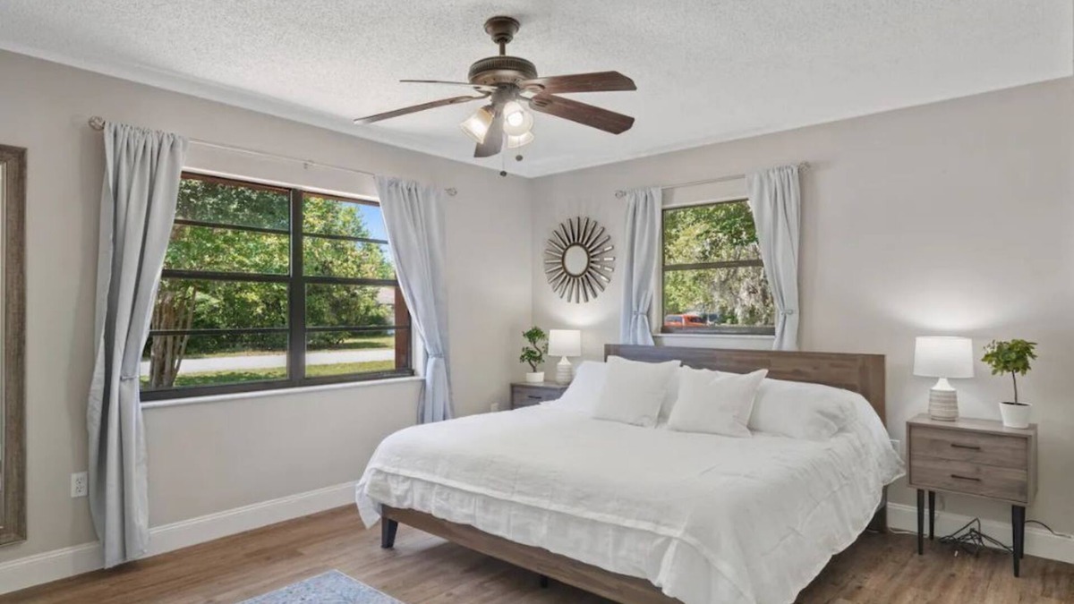Crystal River House | Cedar Hideaway!