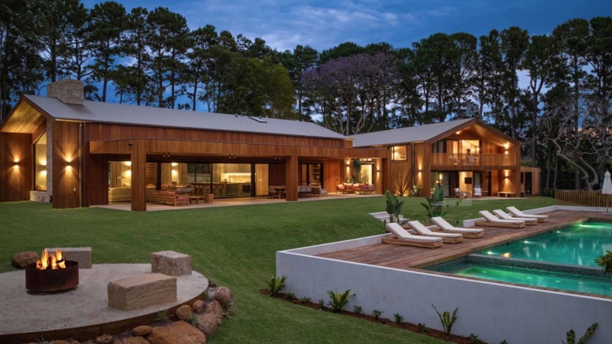 Coopers Shoot House | Cedar Hill: A Luxurious Barn-Style Retreat with Breathtaking Views